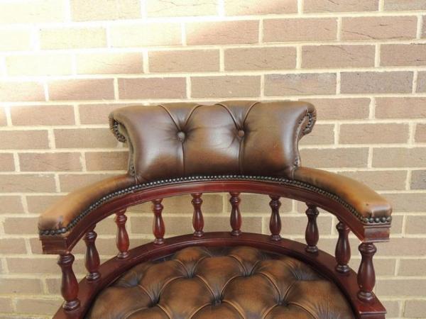 Image 9 of Chesterfield Luxury Captains Chair (UK Delivery)