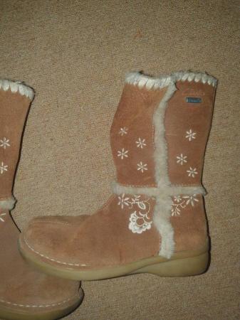 Image 3 of Childrens shoes and boots good condition