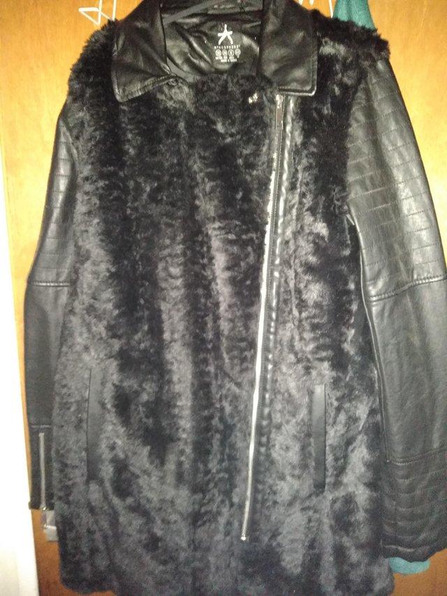 Preview of the first image of Ladies coat size 10. Collection only please.