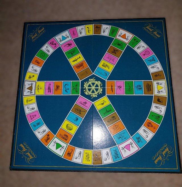 Preview of the first image of Vintage Original 1983 Trivial Pursuit Genus edition.