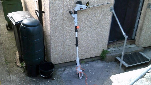 Image 3 of VONHAUS ELECTRIC HEDGE TRIMMER FOR SALE