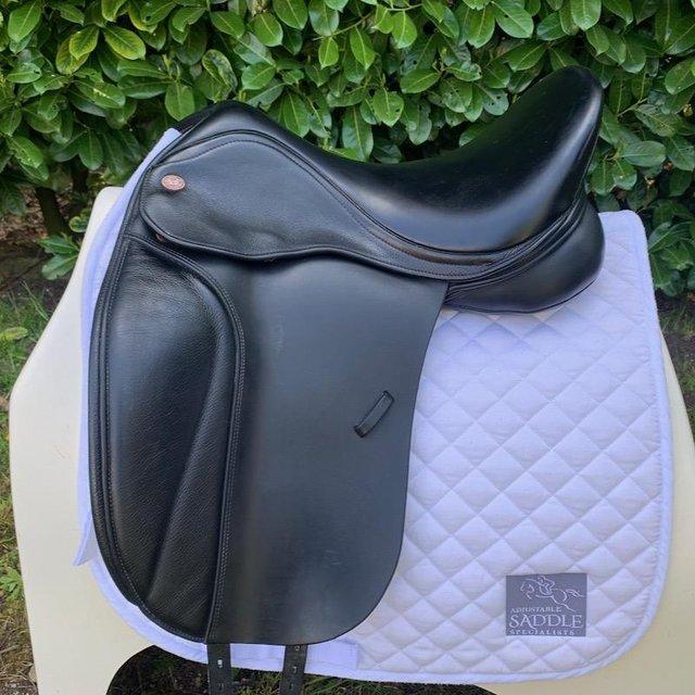 Preview of the first image of Kent & Masters 17 inch  S-Series High Wither Dressage Saddle.