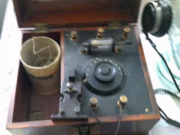 Image 2 of 1920S CRYSTAL RADIO SET WITH ORIGINAL BOX