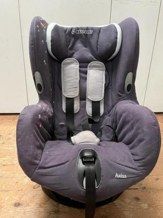Image 3 of MAXI COSI forward facing car seat, can be turned 90 degree.