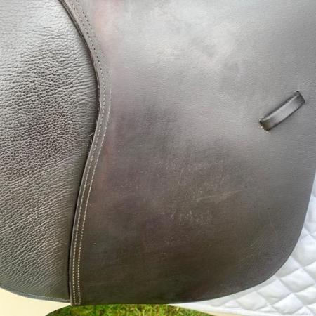Image 3 of kent and Masters 17.5 inch cob saddle