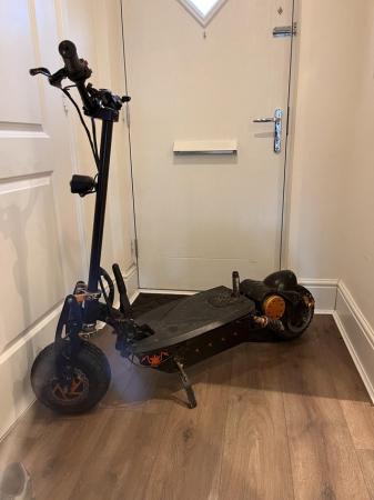 Image 2 of Electric scooter, 800watts, 1 key, 1 charger
