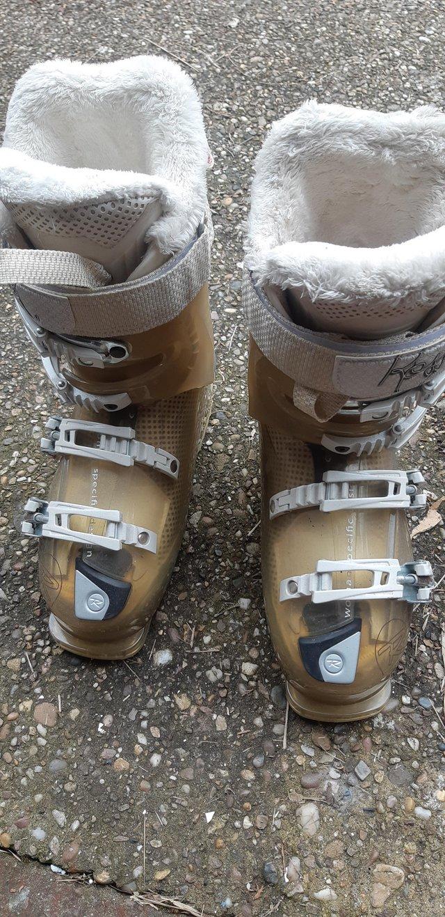Preview of the first image of Womens size 4 rossignol ski boots.