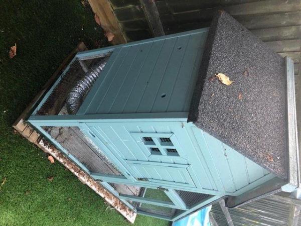 Image 3 of Summer house hatch with platform used but well taken care of