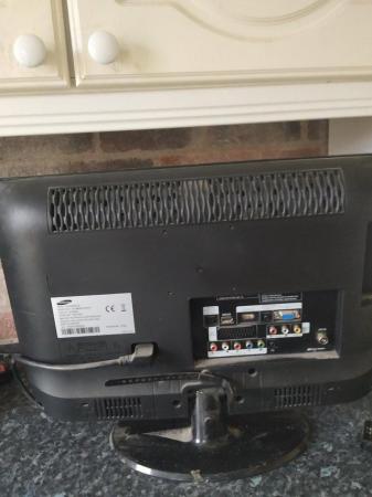 Image 2 of Small tv  with remote good condition