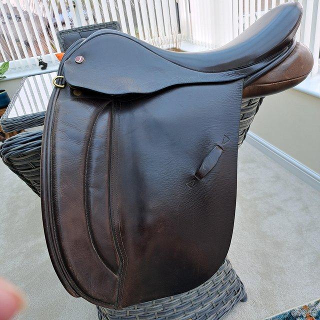 Preview of the first image of 17 1/2" Jeffries Stamford WH saddle W.