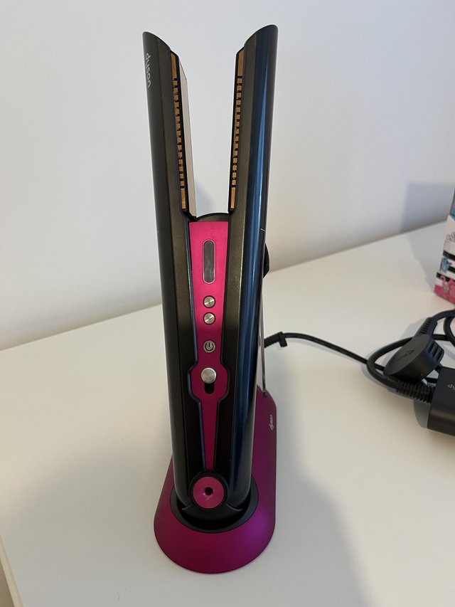 Preview of the first image of Dyson hair straightener, very good condition.