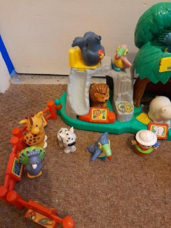 Image 2 of Fisher-price  little people zoo and extras
