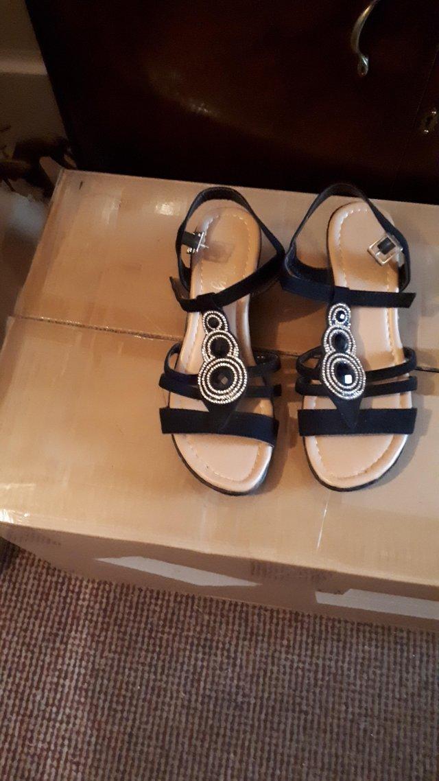 Preview of the first image of Women's sandals size 7 never been worn too high for me 7cm h.