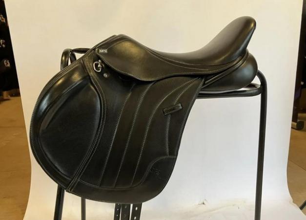 Image 3 of Black GFS Jump saddle pristine condition