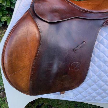 Image 2 of Bates Caprilli 17.5 inch gp saddle