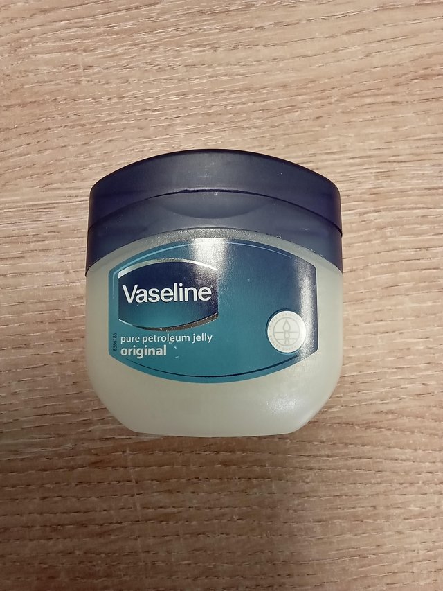 Preview of the first image of (536) Vaseline, original, 50ml, new!.