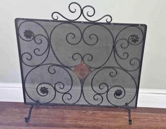 Image 2 of Wrought Iron Fire Guard(s) wanted