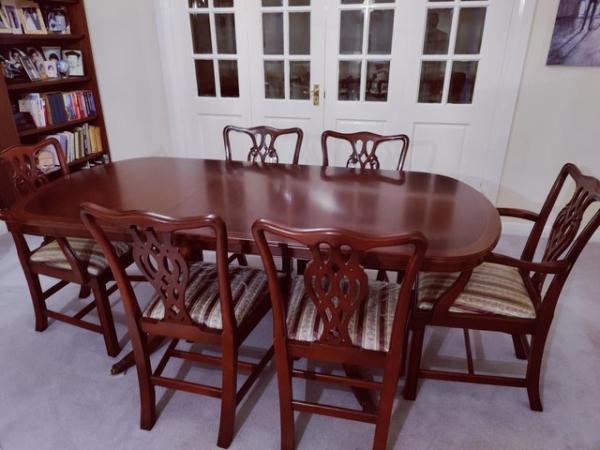 Image 1 of Rosewood dining table & 6 chairs - excellent condition