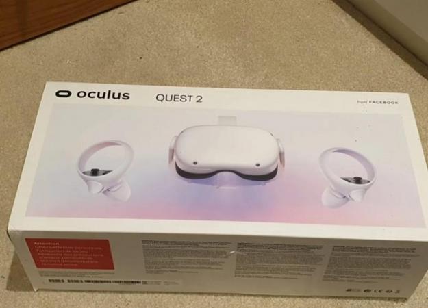 Image 2 of Oculus quest 2 for sale