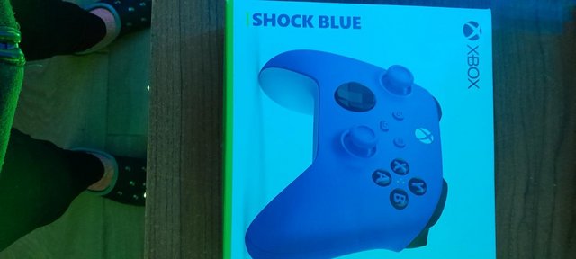 Image 2 of Official Xbox Series X & S Wireless Controller - Shock Blue