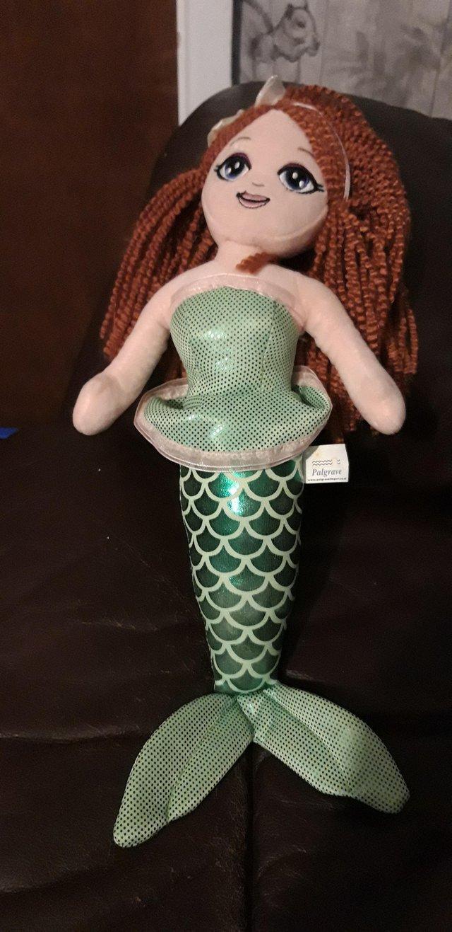 Preview of the first image of Mermaid Doll Quite Big ........