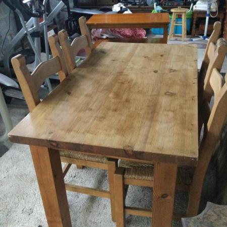 Image 3 of Kitchen table and four chairs just reduced