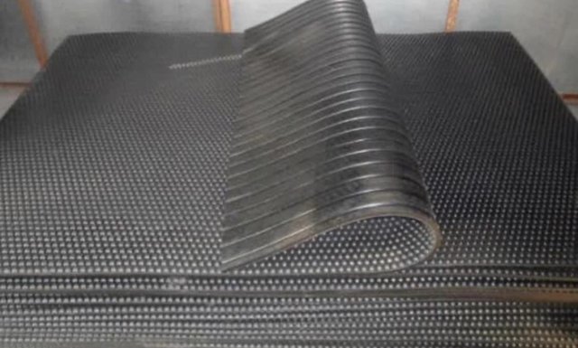 Image 1 of FOR SALE: New rubber stable mats