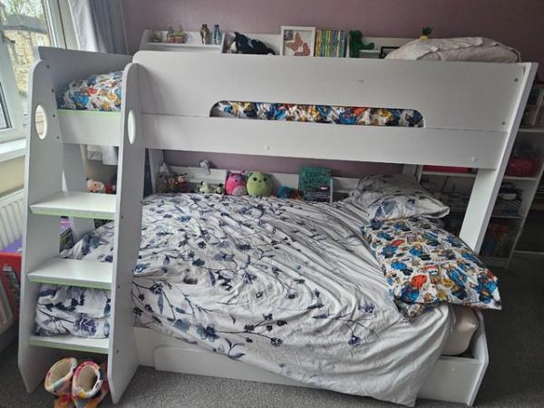 Image 3 of Triple Bunk Bed in White (NO MATTRESSES INCLUDED)