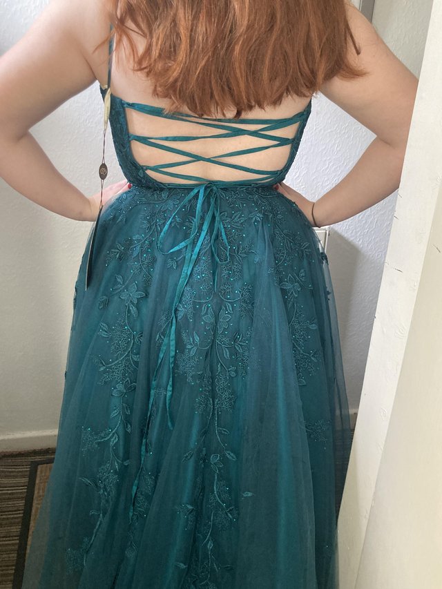 Preview of the first image of Emerald green prom dress size L.