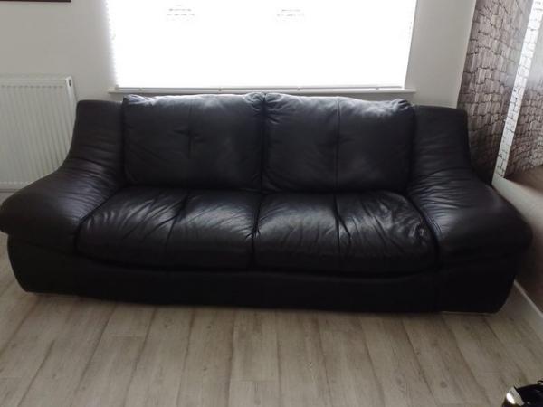 Image 2 of EX Archibalds black 3 & 2 seater sofas Excellent Condition