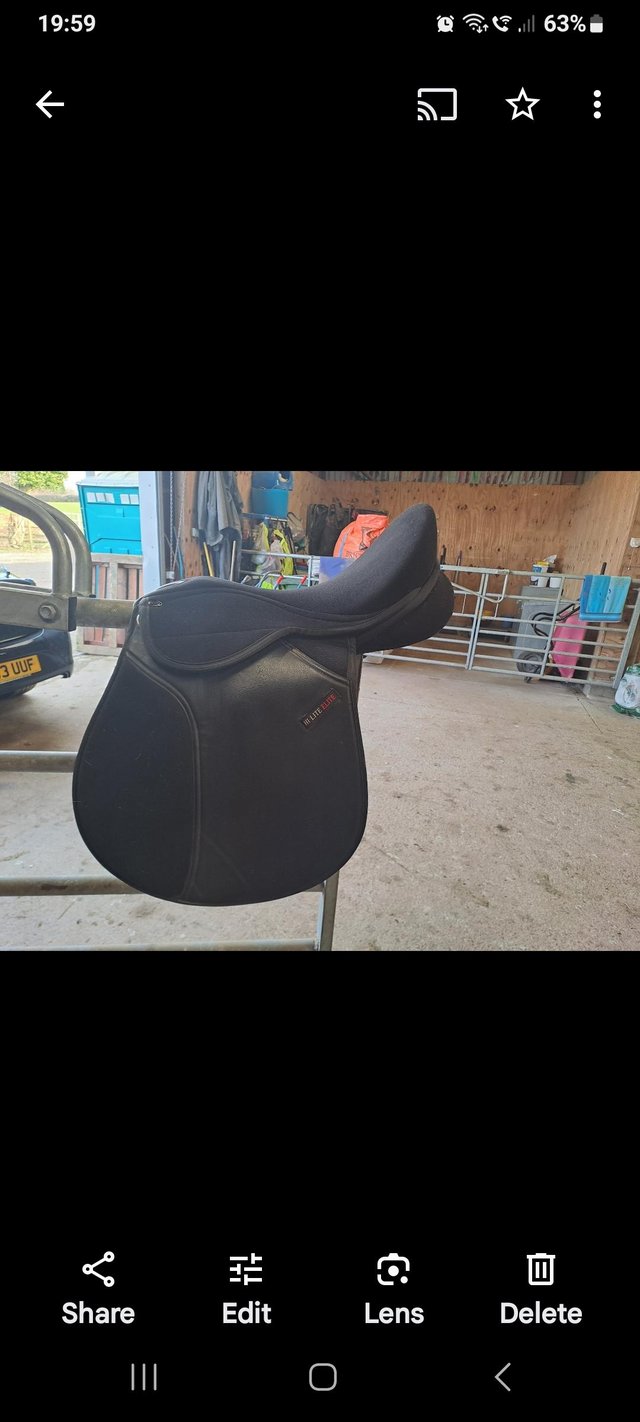 Preview of the first image of Synthetic saddle 17 wide .......