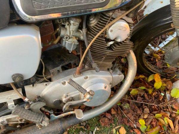 Image 16 of 1965 Honda CP77 MOTORCYCLE restoration project