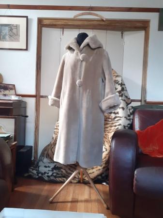 Image 7 of Vintage Faux Fur Coat 1950s Stylish & Warm MED 10-12 VGC