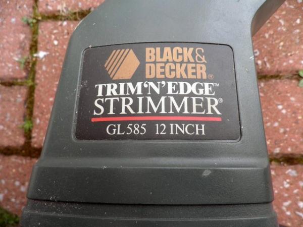 Image 2 of BLACK & DECKER GL585 TRIM 'N' EDGE GRASS TRIMMER (64FT CABLE
