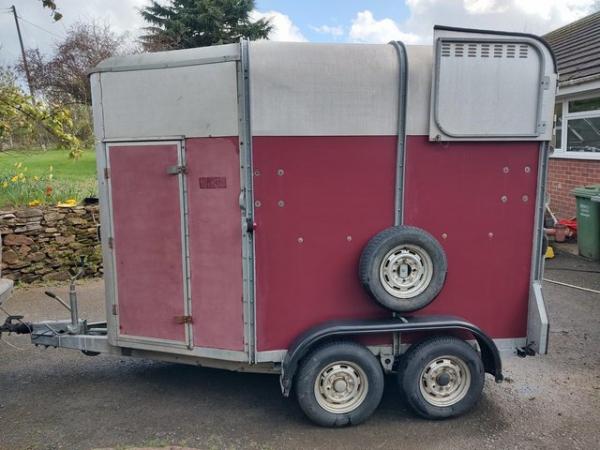 Image 1 of Ifor Williams 505 horse trailer