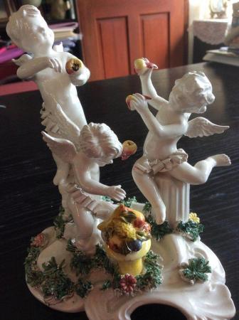 Image 3 of Fine porcelain ornament of three cupids