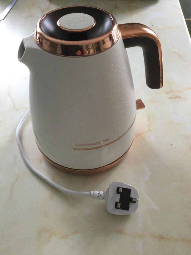 Preview of the first image of Beko Cosmopolis Cordless Electric Kettle White and Rose Gold.
