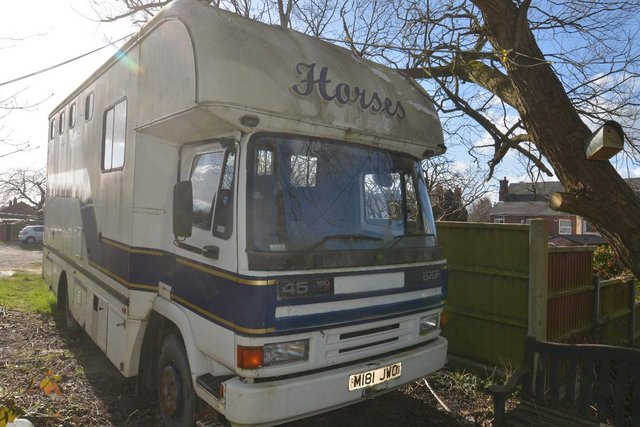 Preview of the first image of Leyland Daf 7.5T horsebox with living.