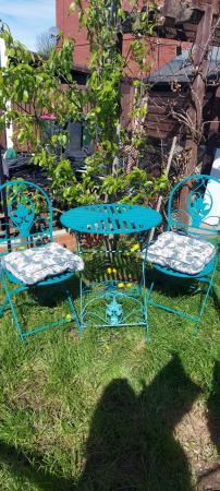 Image 2 of Bistro set with 2x seat cushions
