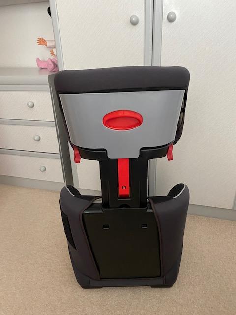 Preview of the first image of HALFORDS HIGHBACK CHILD CAR SEAT.