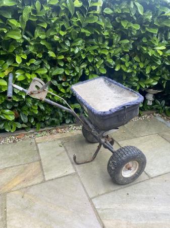 Image 1 of Lawn Fertiliser & Salt Rotary spreader, 50kg,