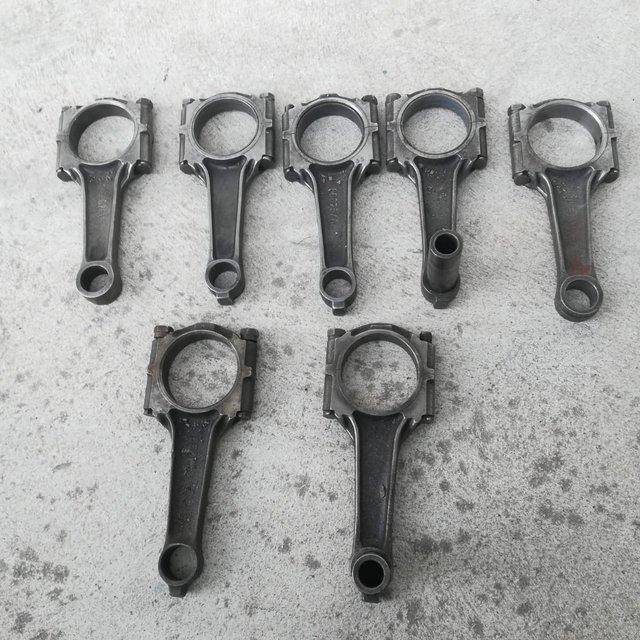 Preview of the first image of Connecting rods for Citroen SM.