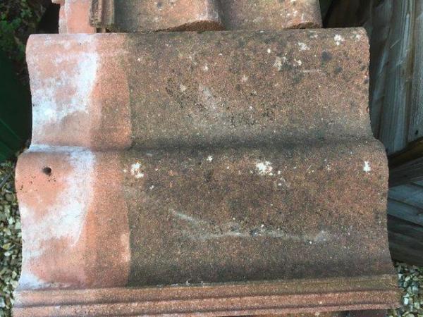 Image 1 of Roof tiles.Redland Grovebury in good condition