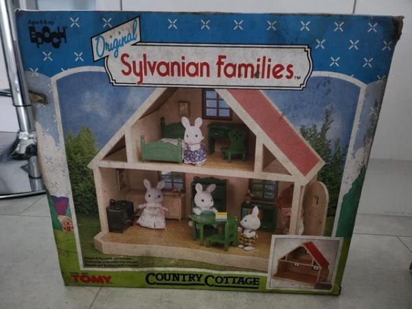 Image 1 of Vintage Sylvanian Families country cottage