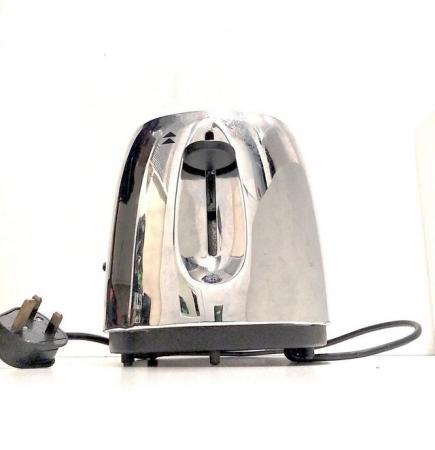 Image 2 of Igenix Stainless Steel 2 bread Slice electric toaster