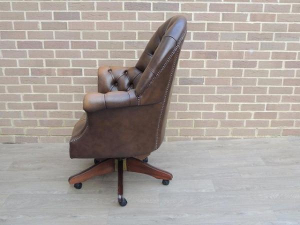 Image 2 of Chesterfield Directors Chair (UK Delivery)