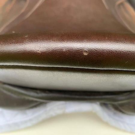 Image 17 of Wintec 16 inch dressage saddle