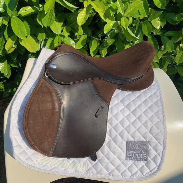 Preview of the first image of Thorowgood T4 16  inch Pony Club saddle.