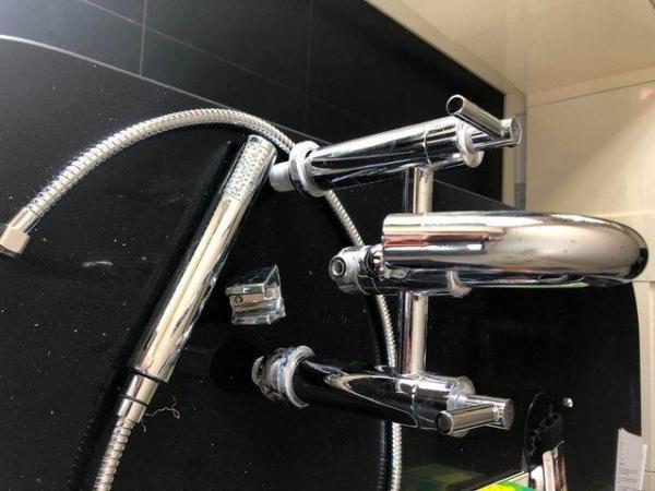 Image 1 of Bath tap set complete with shower head