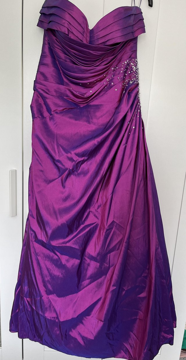 Preview of the first image of Purple Mousetrap Prom Dress.